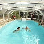 Hotel Hotel Restaurant La Creche Et Sa Piscine Interieure - Logis Hotels
