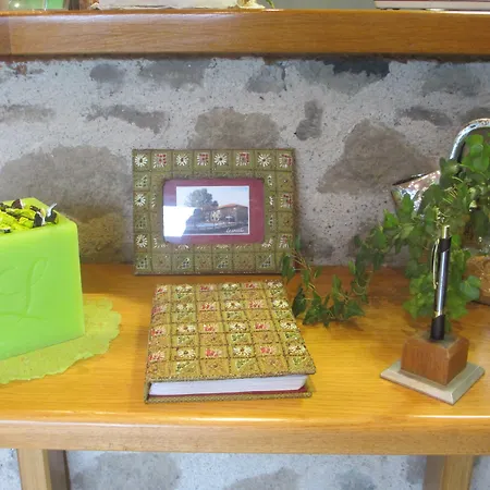 酒店 Restaurant La Creche Et Sa Piscine Interieure - Logis