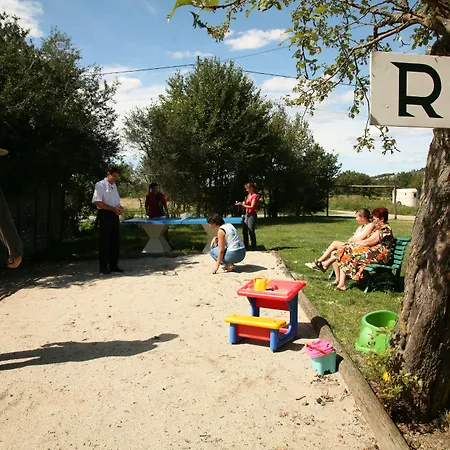 酒店 Restaurant La Creche Et Sa Piscine Interieure - Logis