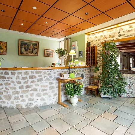 酒店 Restaurant La Creche Et Sa Piscine Interieure - Logis