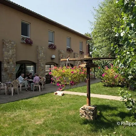 Restaurant La Creche Et Sa Piscine Interieure - Logis